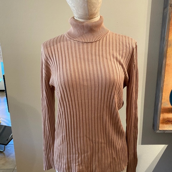 Neiman Marcus Dusty Rose Silk Turtleneck Size XL - Picture 1 of 6